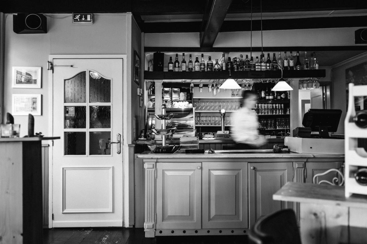 Hotel Restaurant De Stadsherberg Franeker Exterior photo